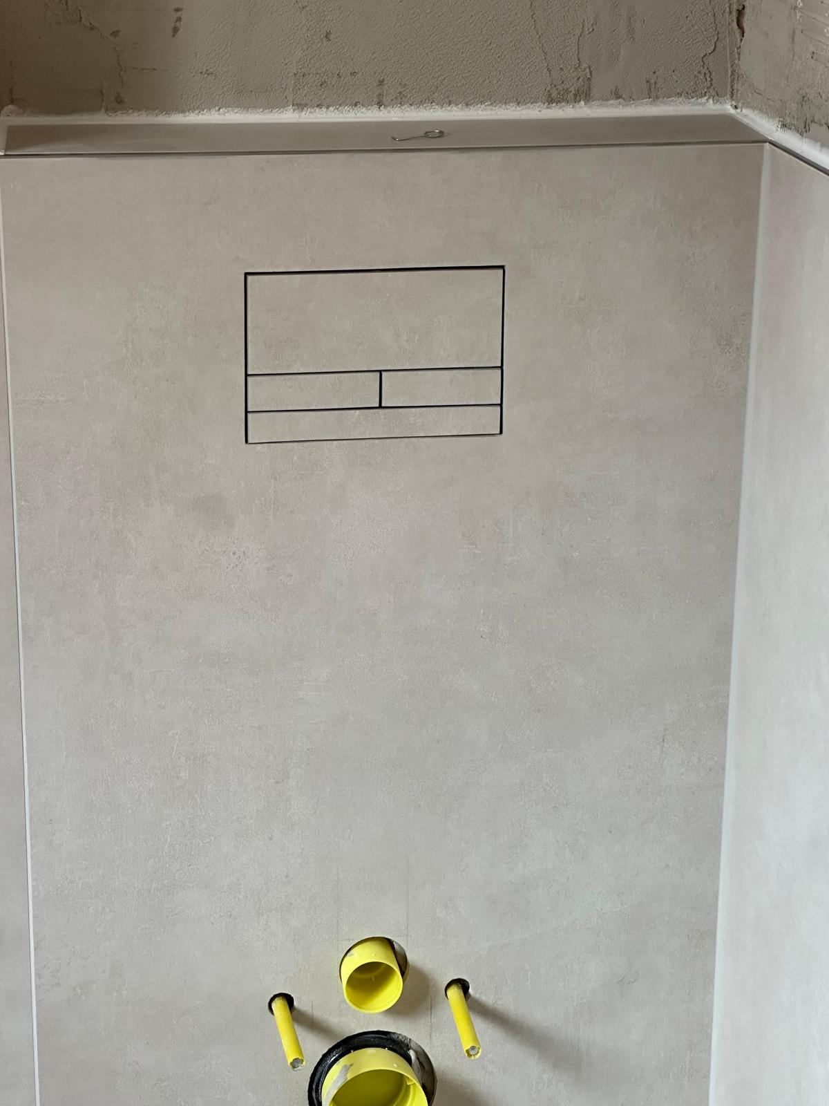 Fliesenbündige WC-Betätigungsplatte in Großformatfliese – Fliesen-Dessecker GmbH